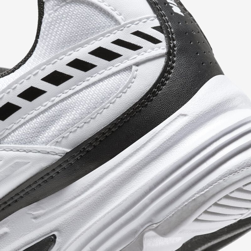 Nike Initiator