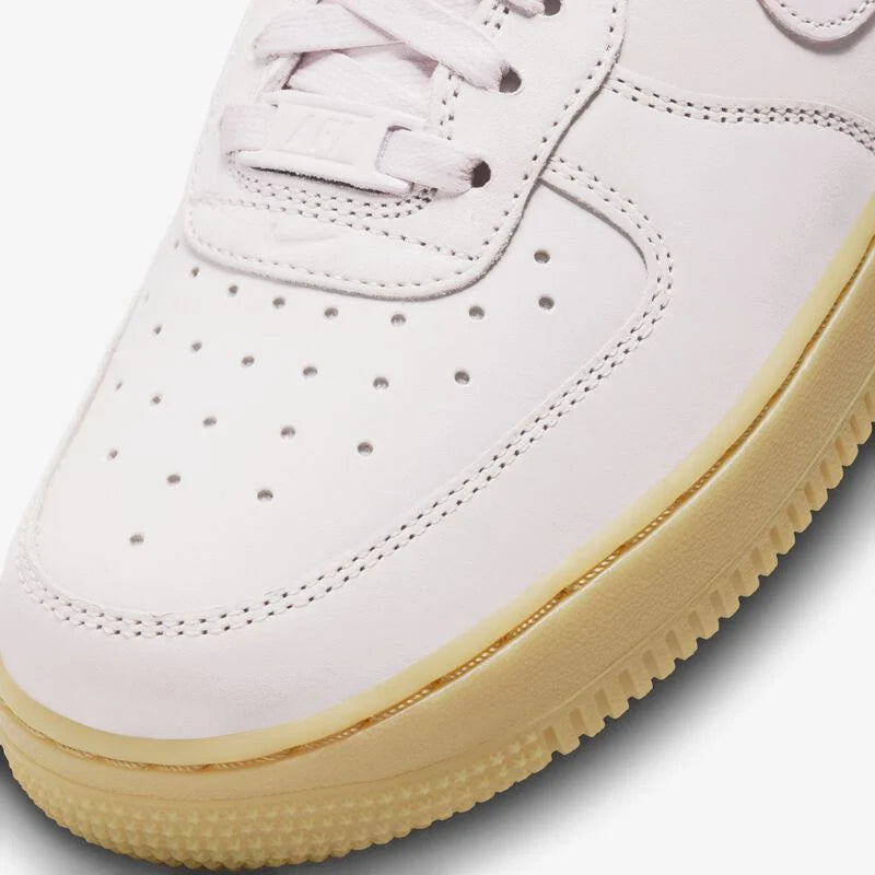 Nike Air Force 1 PREMIUM