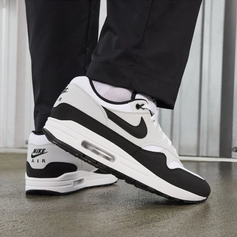 Nike Air Max 1 B/W