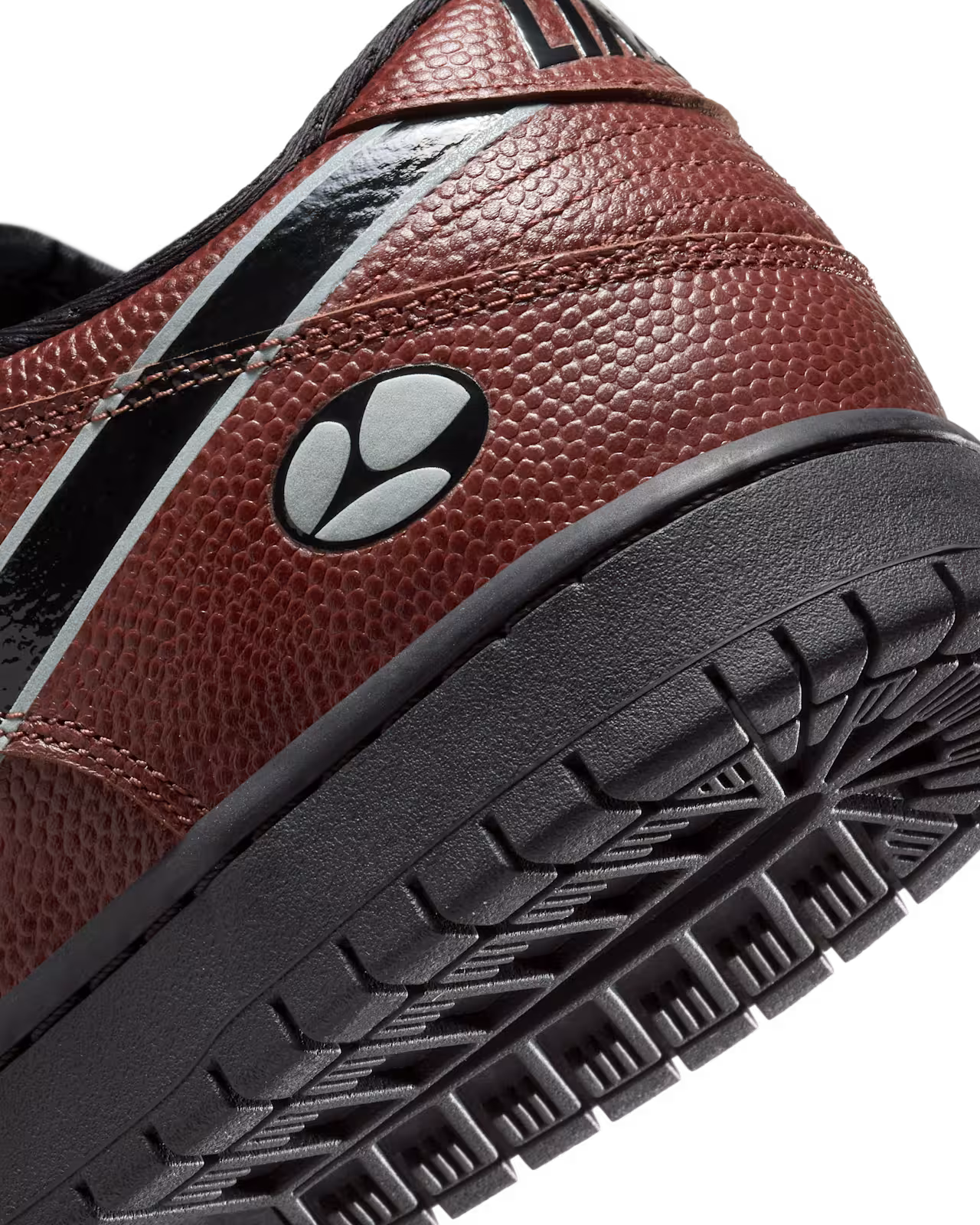 Nike SB Dunk Low Pro x Limosine Skateboards