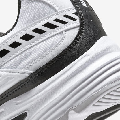Nike Initiator