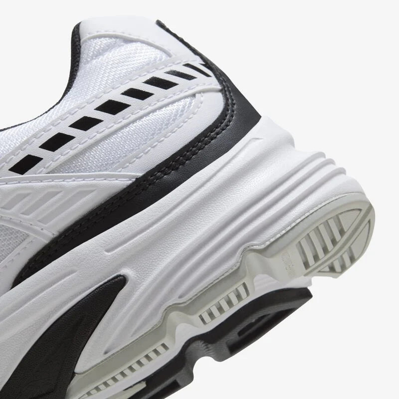 Nike Initiator