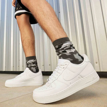 Nike Air Force 1 07 "Triple White"