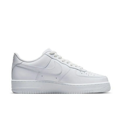 Nike Air Force 1 07 "Triple White"