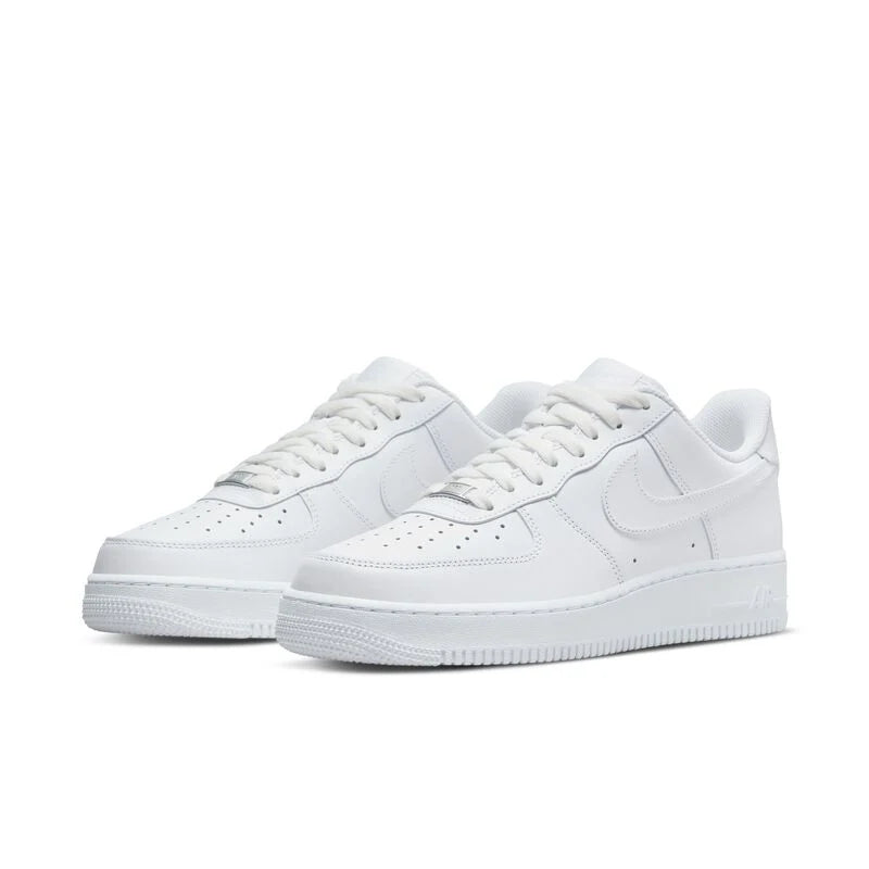 Nike Air Force 1 07 "Triple White"