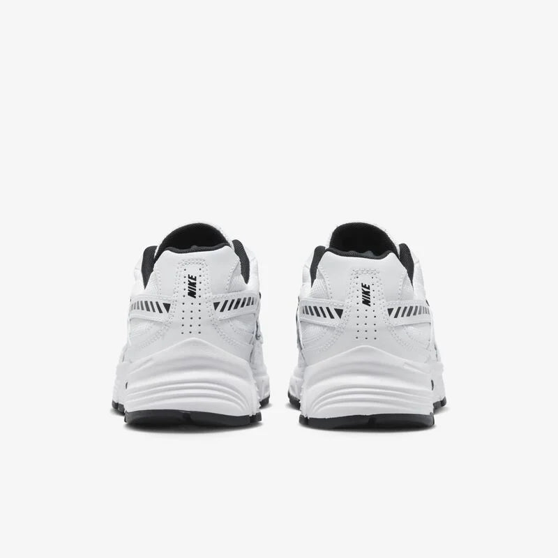 Nike Initiator W