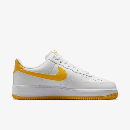 NIKE AIR FORCE 1 LOW "UNIVERSITY GOLD"