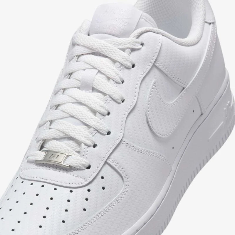 NIKE AIR FORCE 1 "Carbon Fiber"