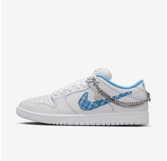 Nike Dunk SB x Nicole Hause