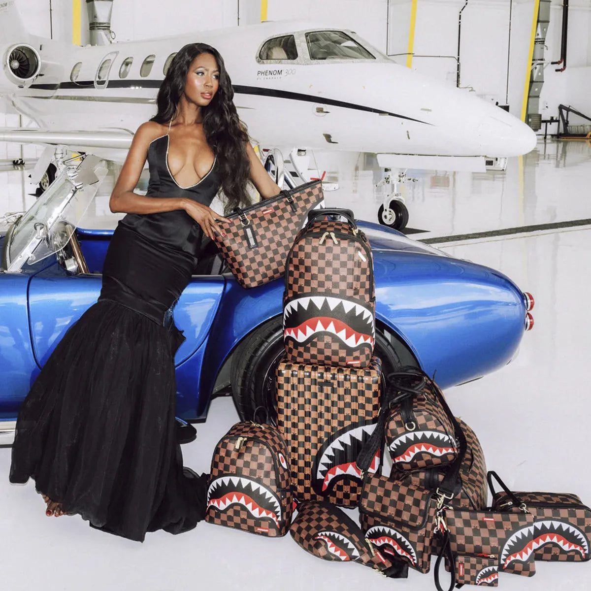 910b7512nsz Cangurera Peeking Character Check Marrón Check