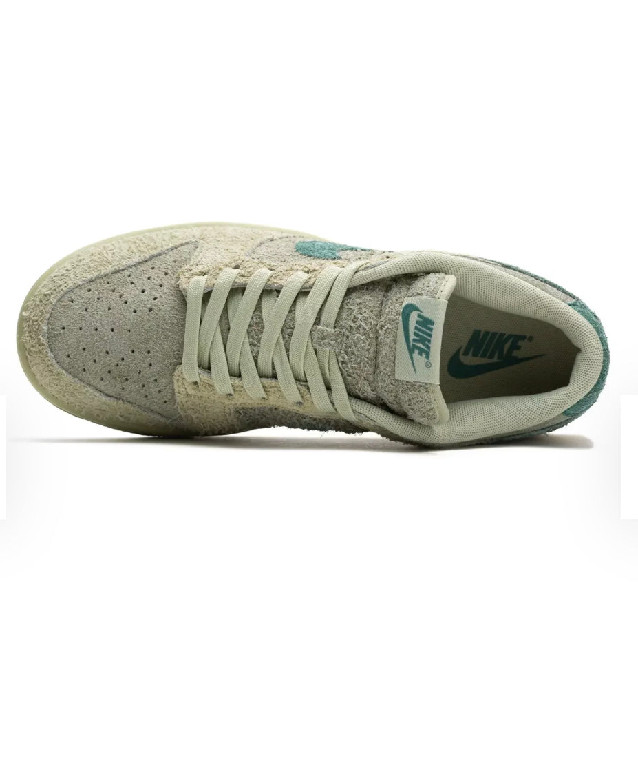 Nike Dunk Low “Olive Aura”