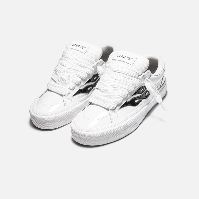 STRAYE LOGAN PUFF "GLOOSY WHITE"