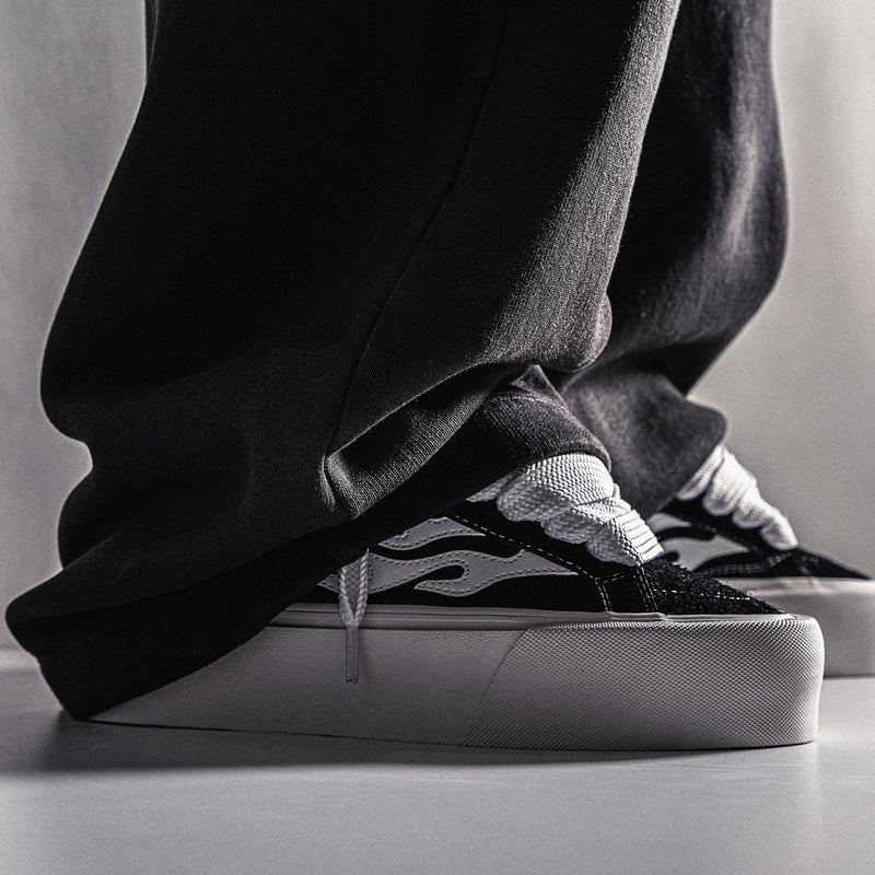 STRAYE LOGAN STOMPER "BLACK"