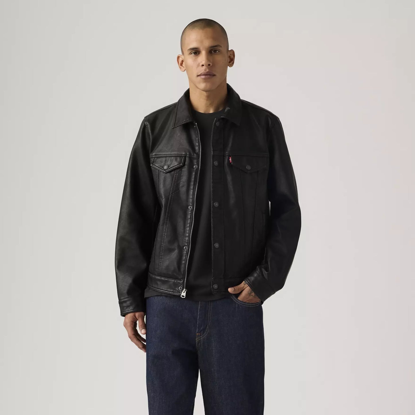 LEVIS  Faux Leather Trucker Jacket Black w Chambray Lining