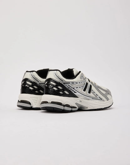 New Balance 1906R GS