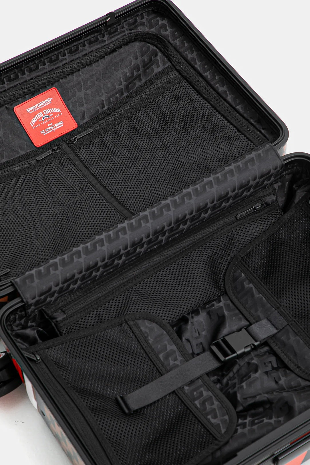 Sprayground walizka kolor brązowy 910CL258NSZ