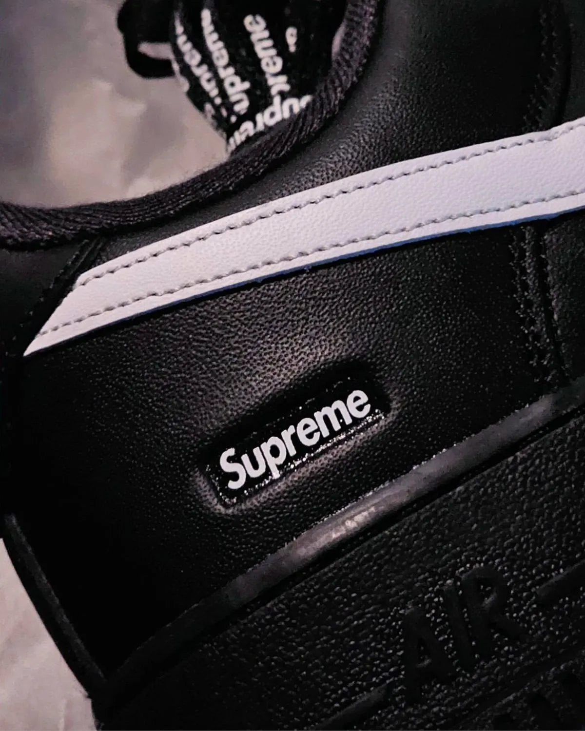 Nike AIR FORCE 1 X SUPREME (2025)